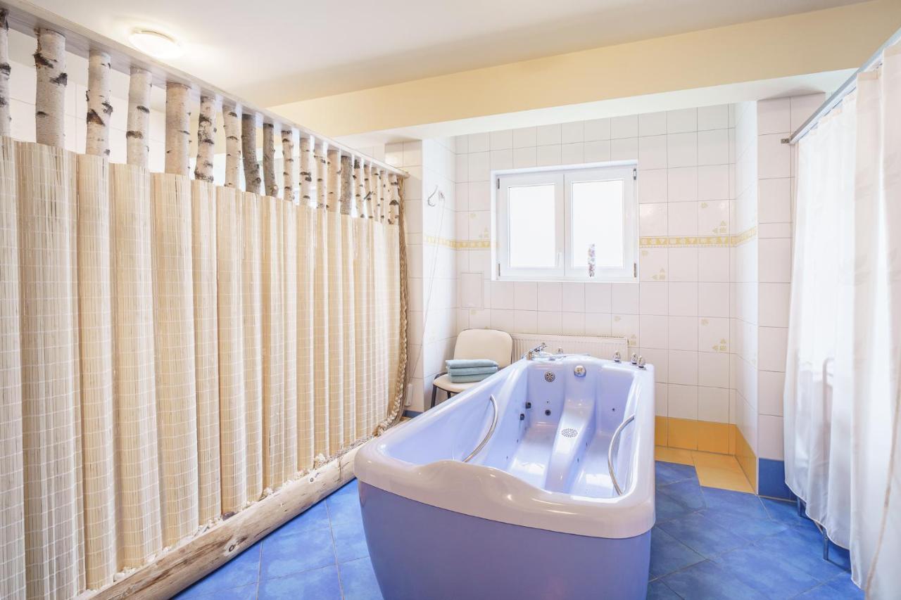Francis Spa Hotel Hotel