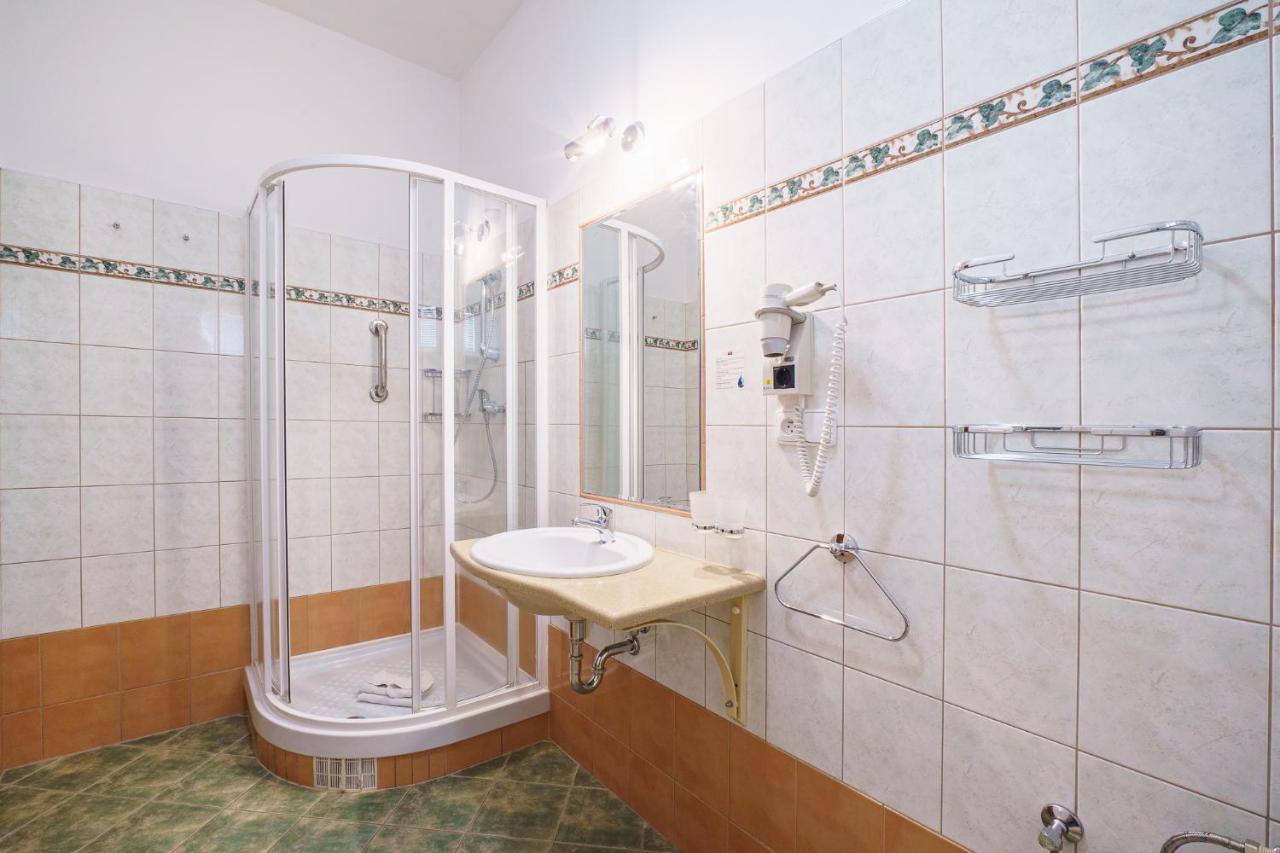 Francis Spa Hotel